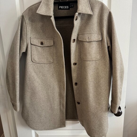 PIECES Shacket - Greige - Picture 3 of 4